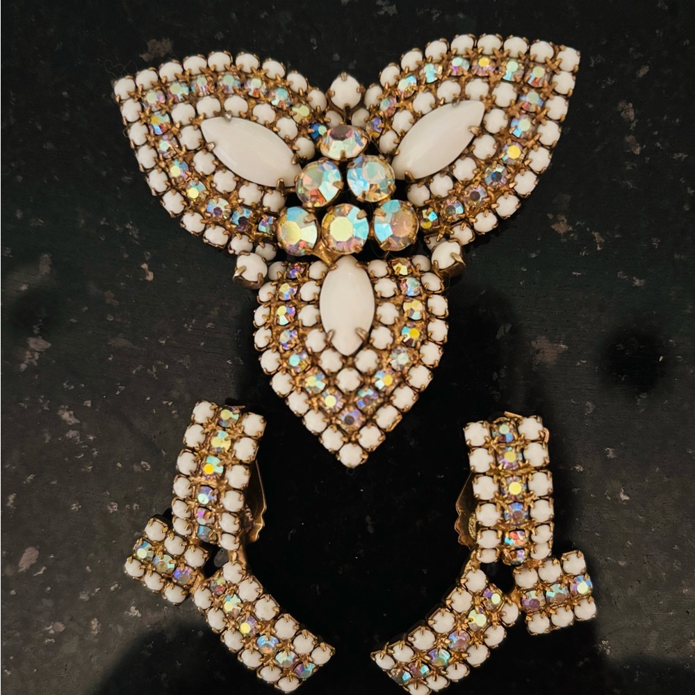 White milk glass and AB rhinestone vintage brooch & earrings.